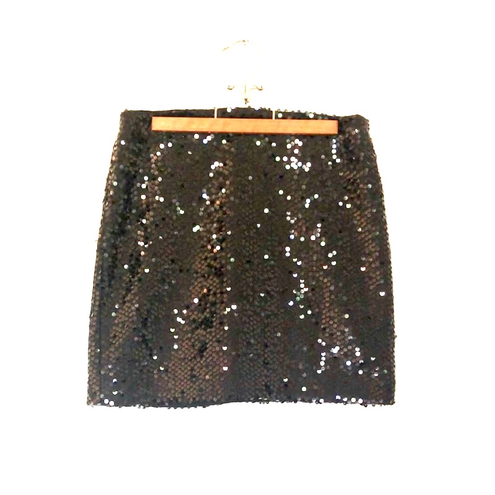 Black sequined pencil mini skirt.